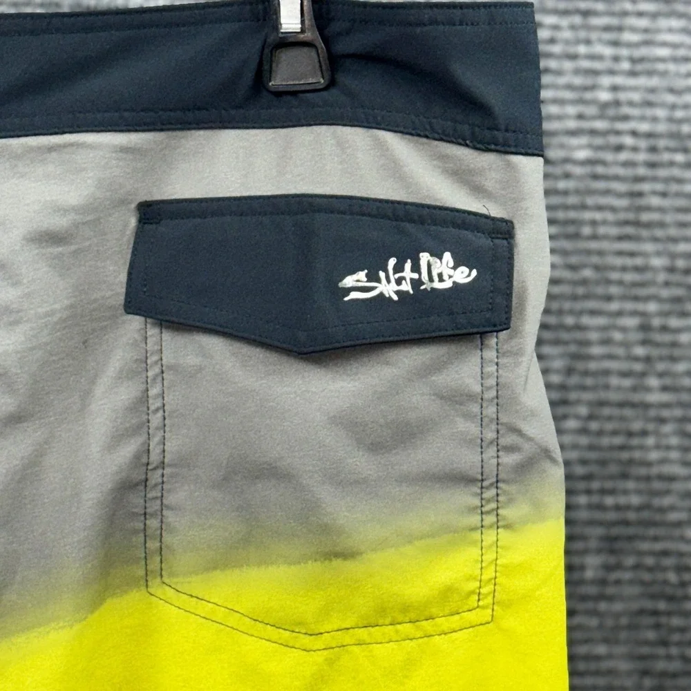 Salt Life SLX-QD Vapor Stretch Board Shorts Mens 38 Ombre Grey Yellow Blue Swim
